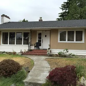  Guest house Oakridge Canada